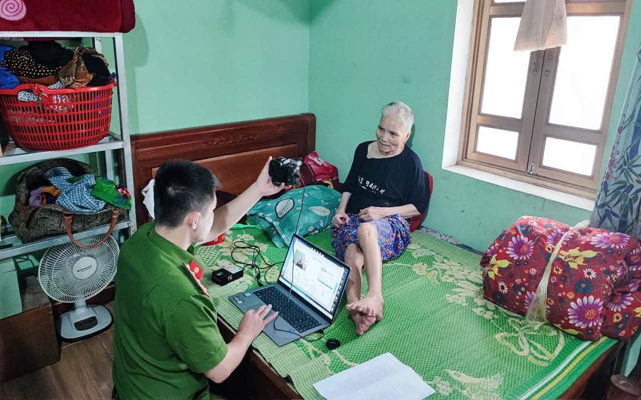 Phú Thọ giup dan hoàn thành