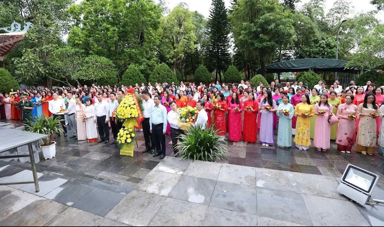 cán bộ giáo viên