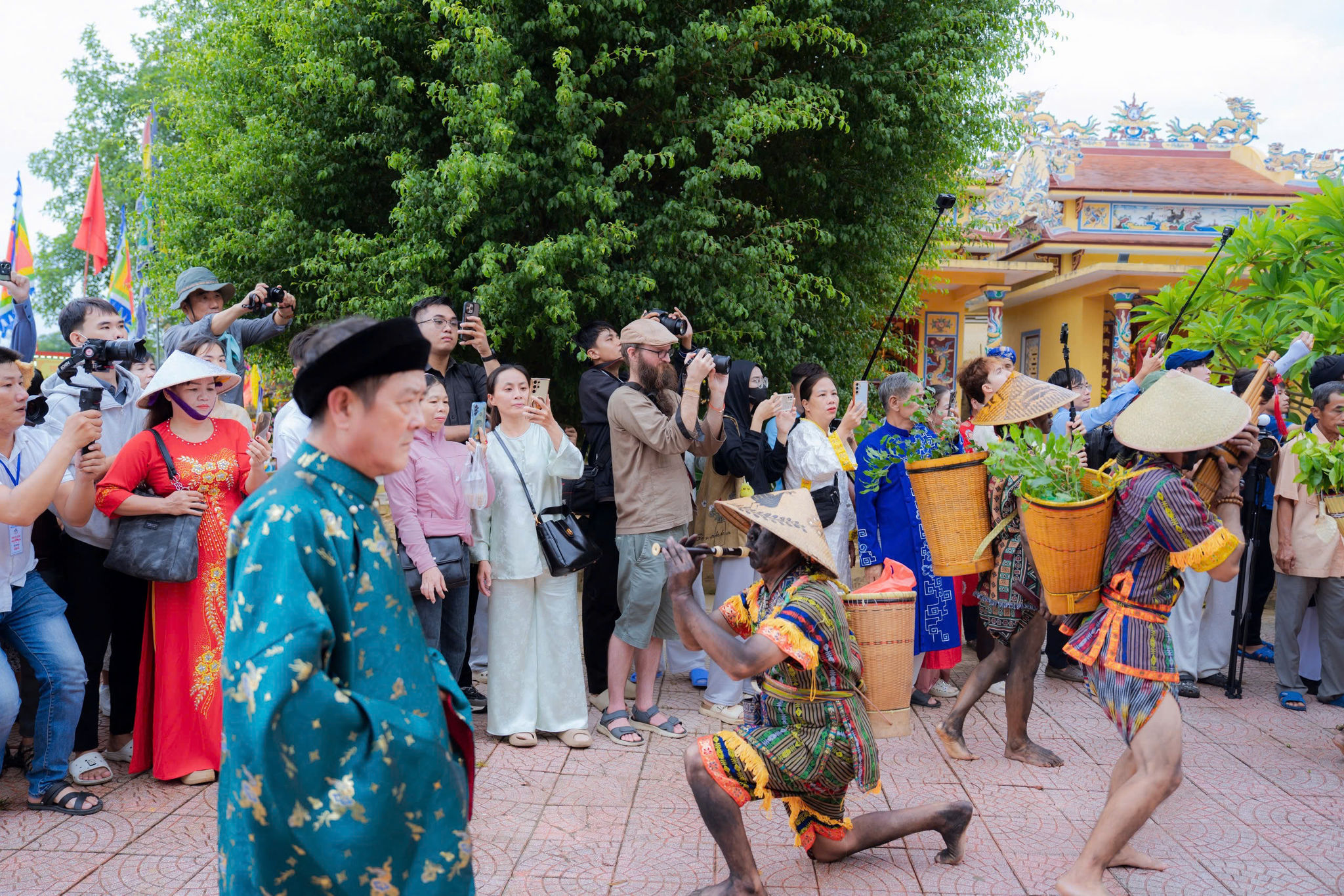 Lễ hội Điện Huệ Nam (23)