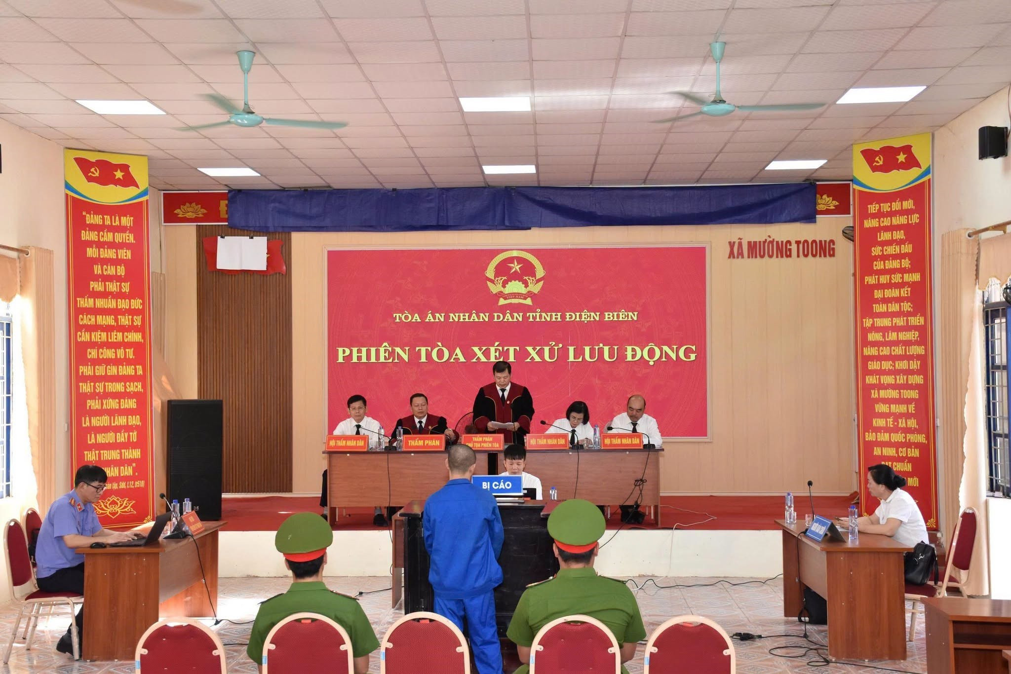 Phiên tòa Điện Biên