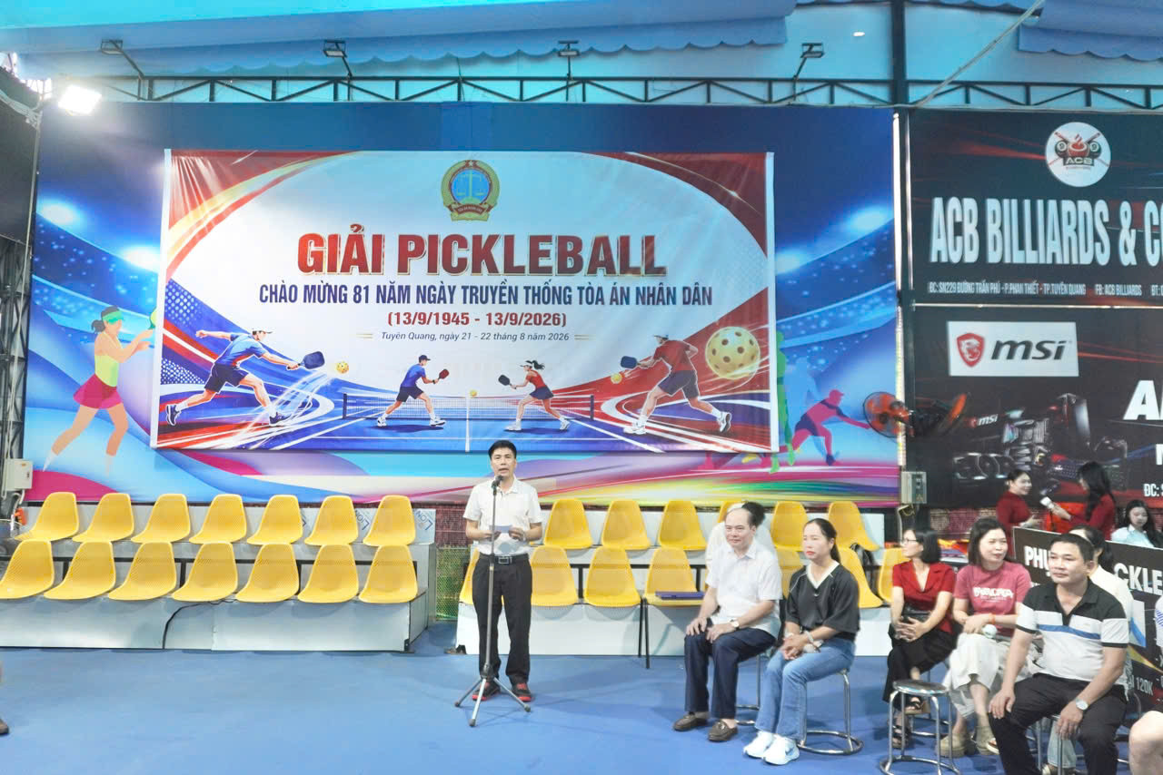 Phúc An Hoành, Phó Chánh án TAND tỉnh Tuyên Quang - Trưởng Ban Chỉ đạo phong trào văn hóa thể thao phát biểu khai mạc giải đấu