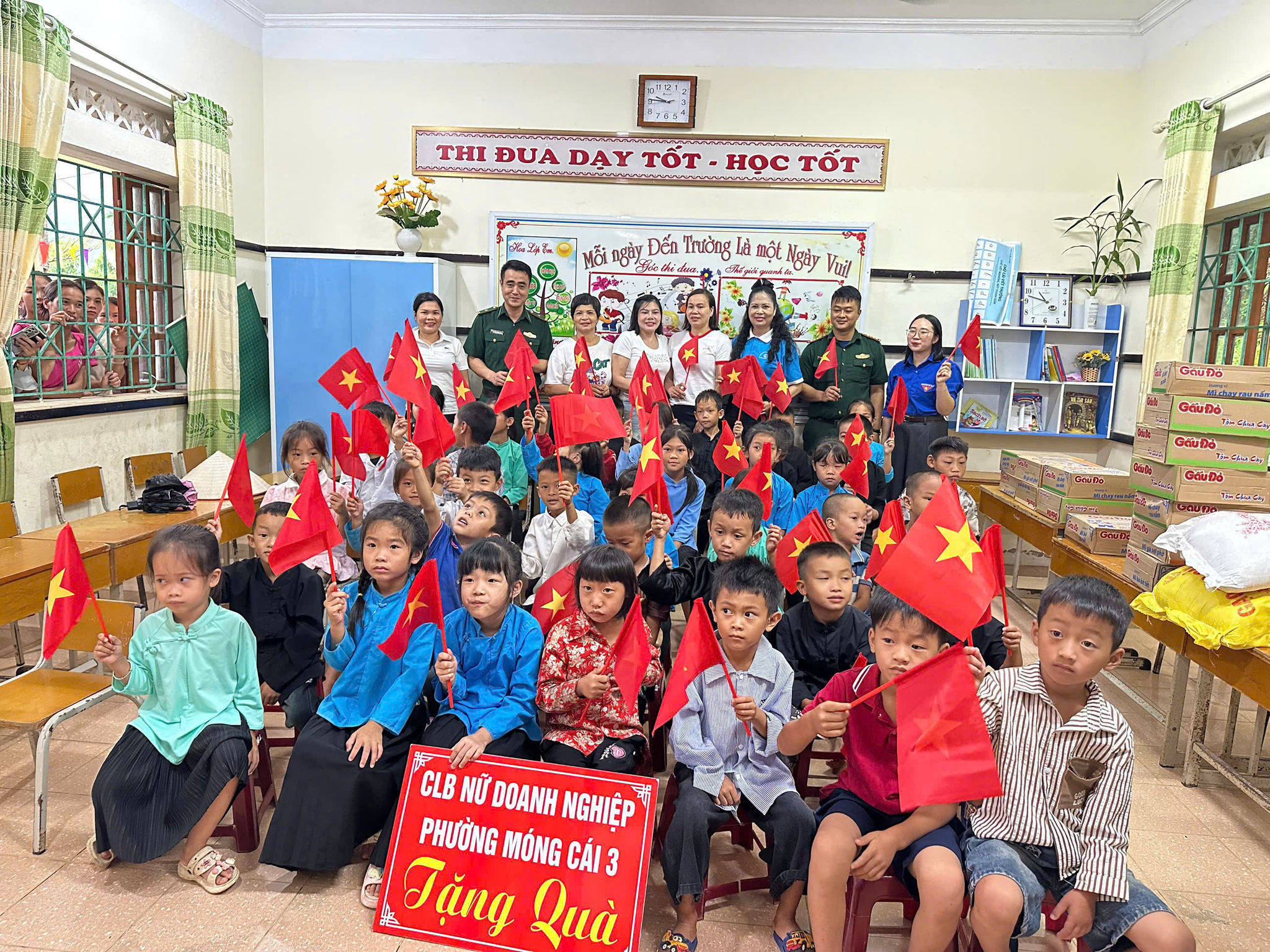 Quảng Ninh tiếp sức học sinh vùng biên