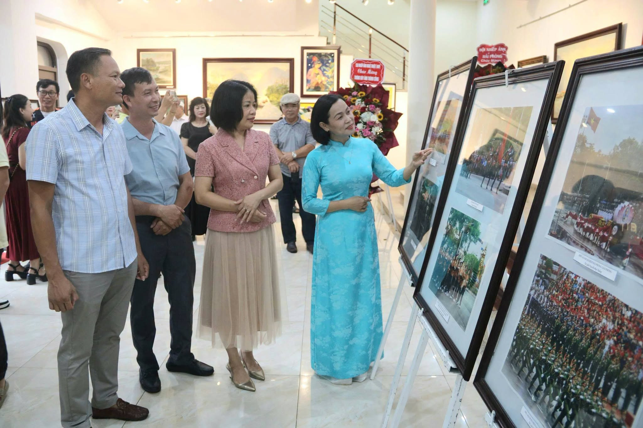 Trung bày mỹ thuật