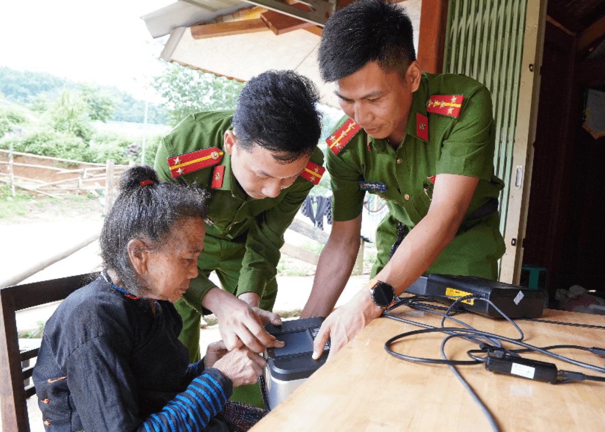 Đi tìm từng công dân làm căn cước