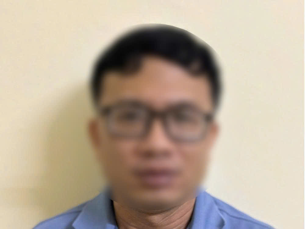 hiếp dâm .jpg