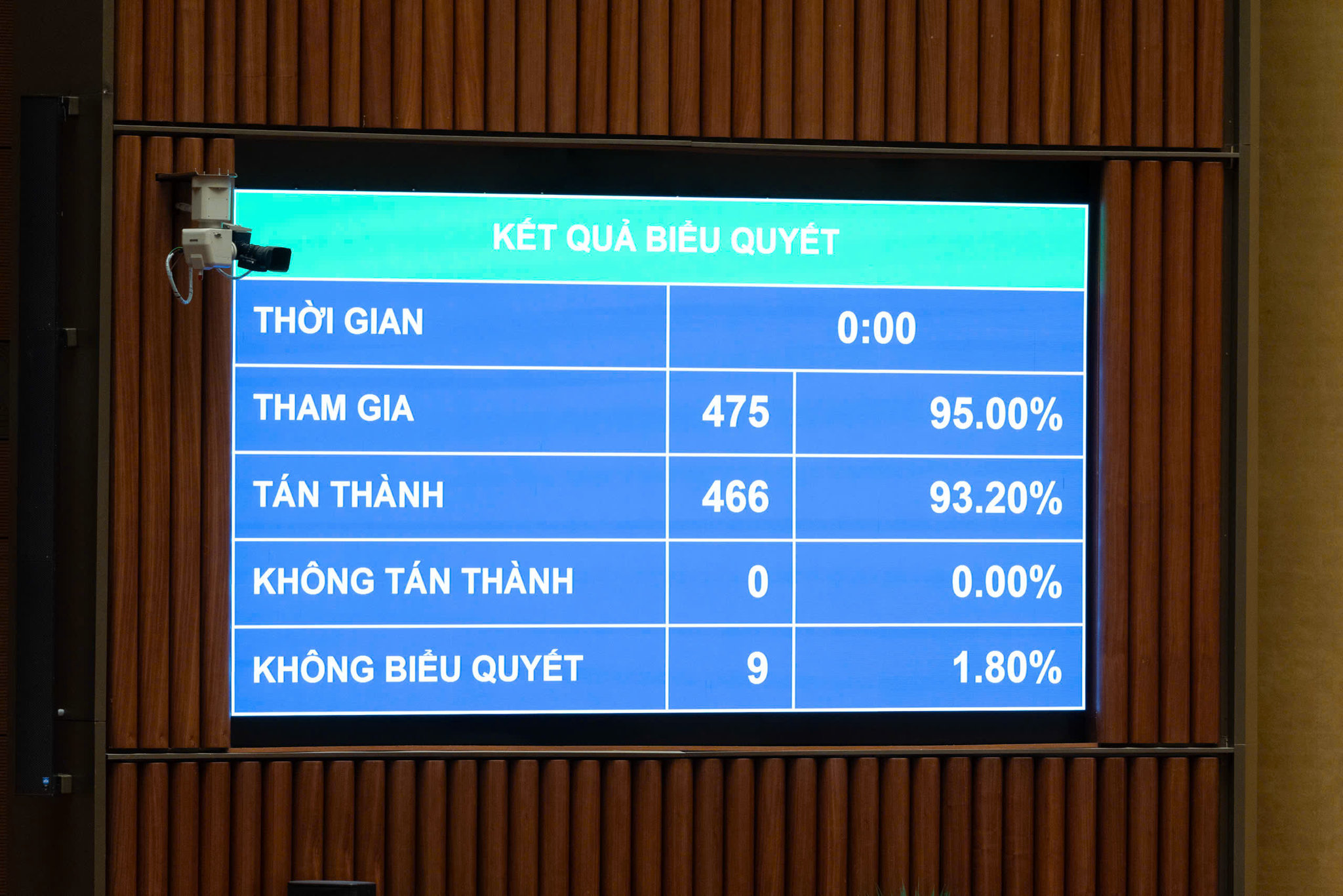 thong-qua-luat-pho-bien-giao-duc-phap-luat.jpg