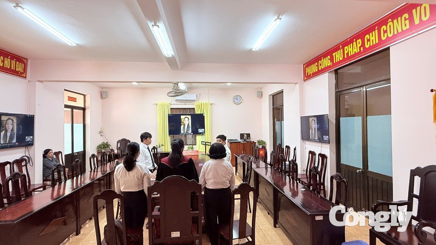 xu truc tuyen