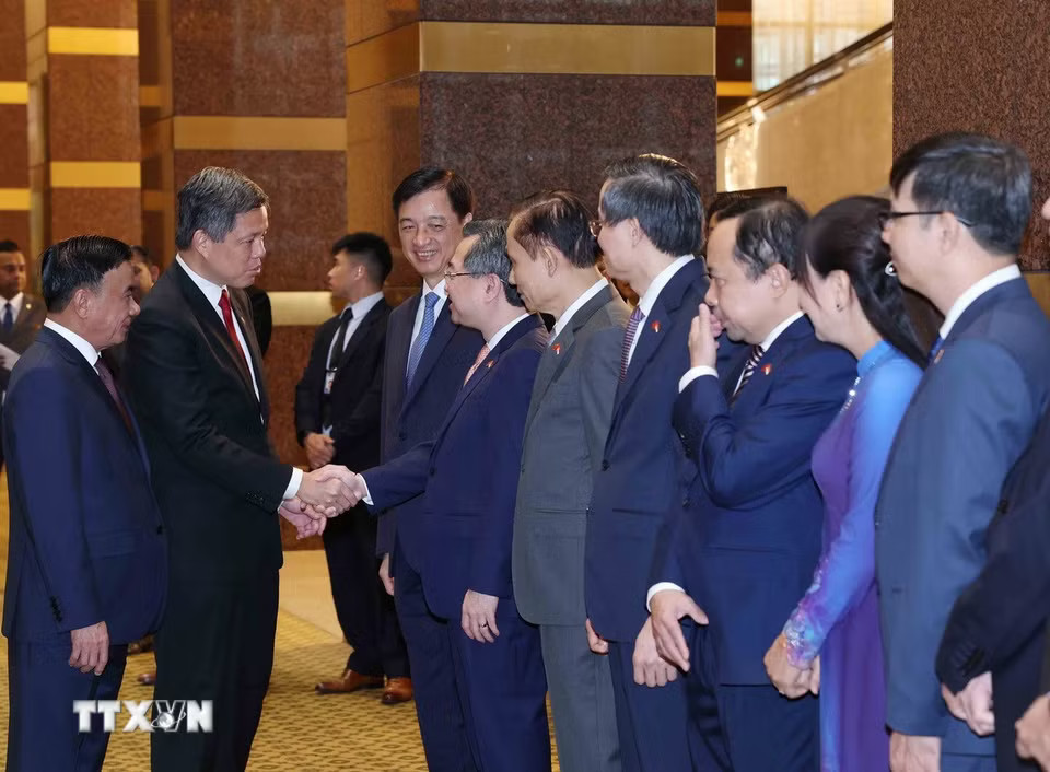 Lễ đón Ủy viên Bộ Chính trị, Thường trực Ban Bí thư Trần Cẩm Tú thăm chính thức Singapore- Ảnh 2.