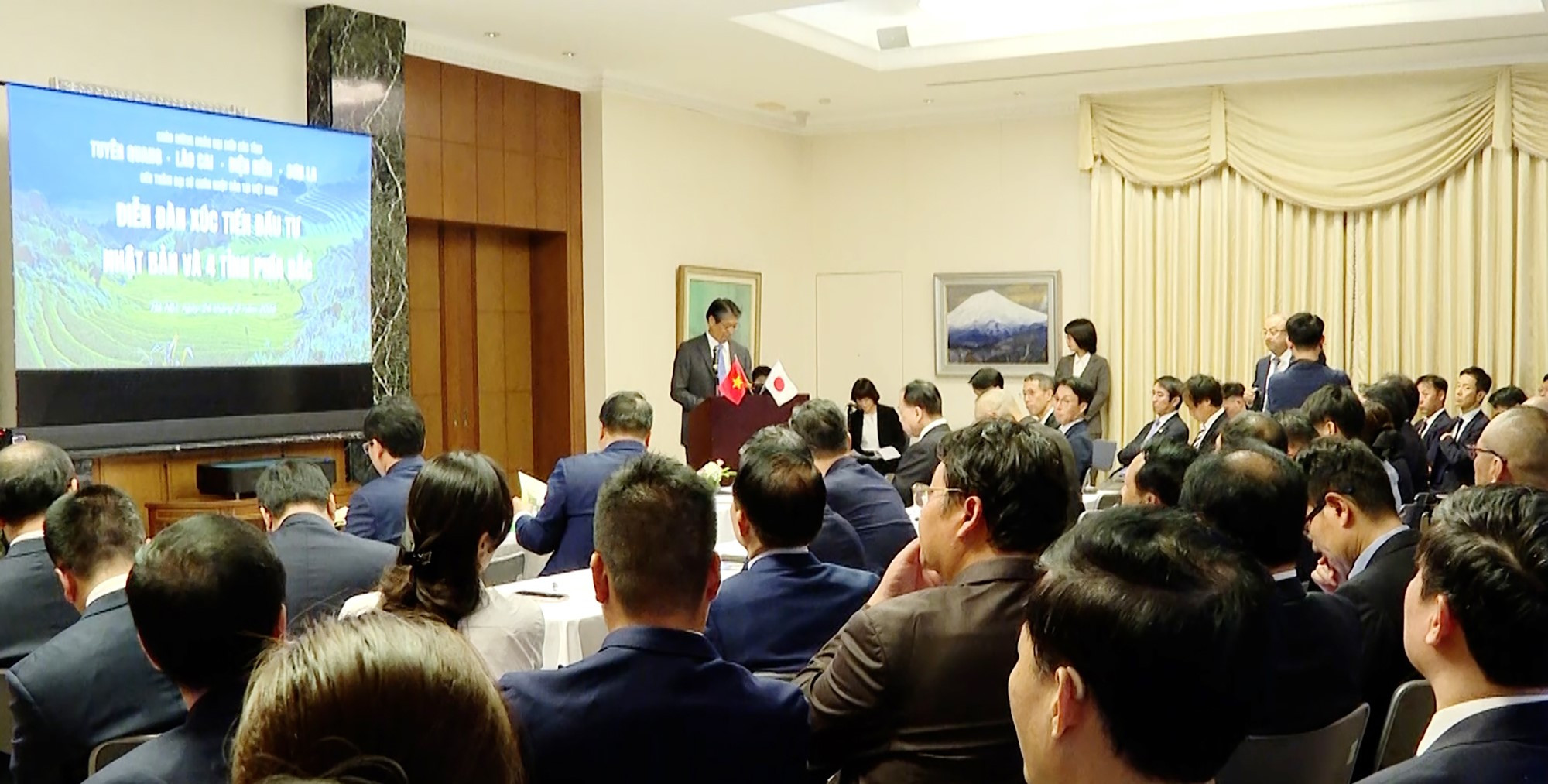 Các đại biểu dự diễn đàn