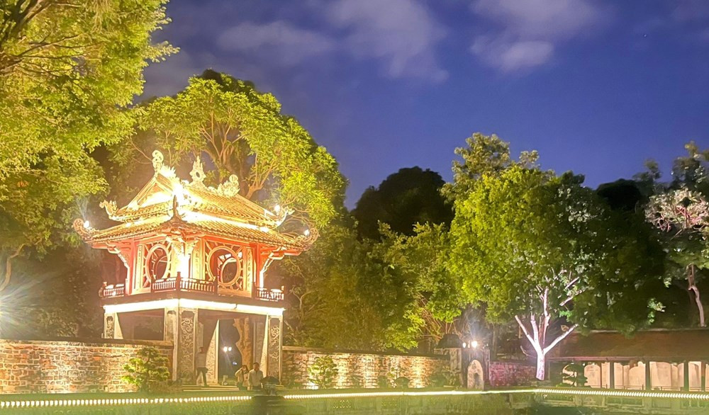 van-mieu-quoc-tu-giam.jpg