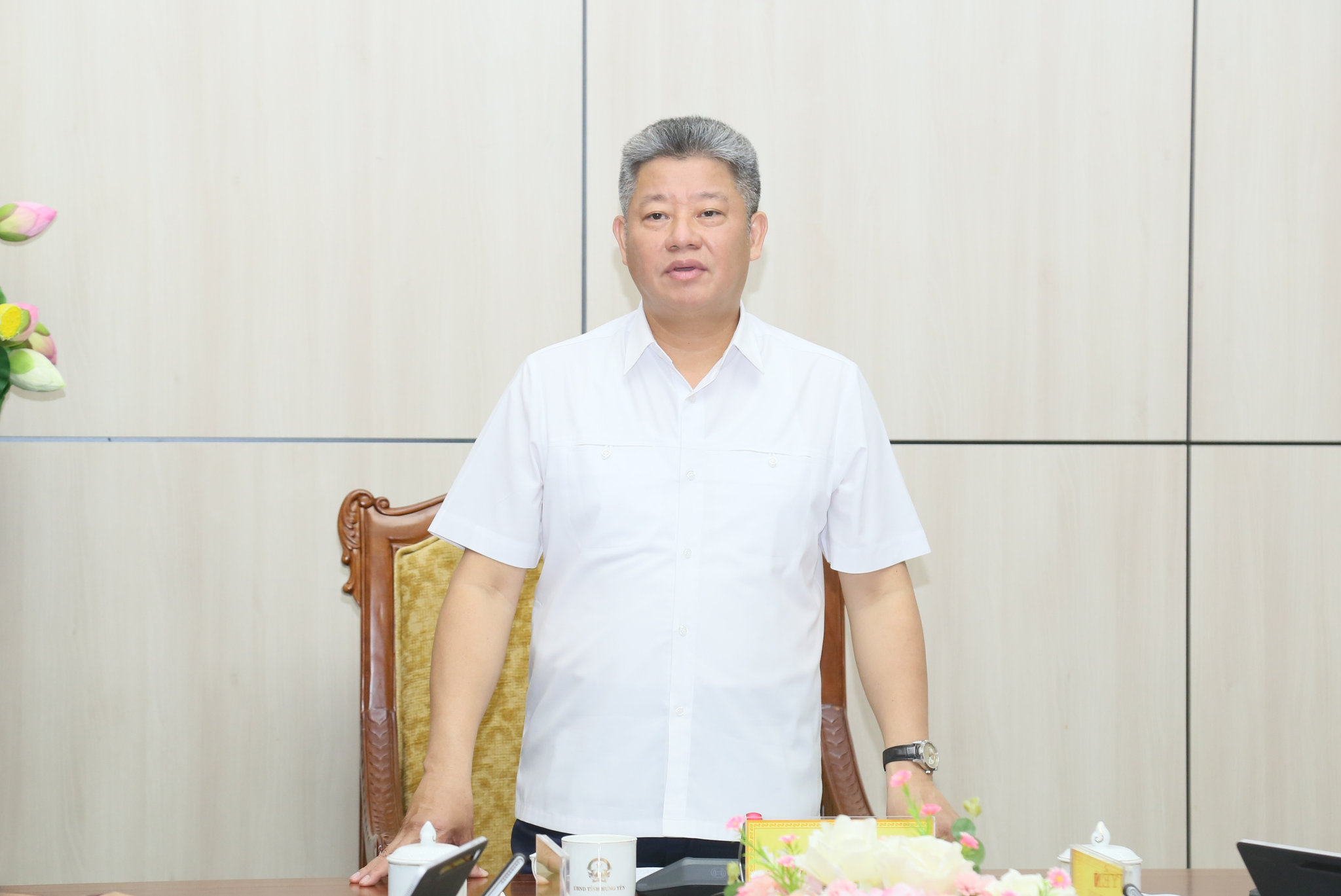 Đồng chí Phó Bí thư Tỉnh ủy, Chủ tịch UBND tỉnh phát biểu chỉ đạo tại phiên họp_ (3)(1)