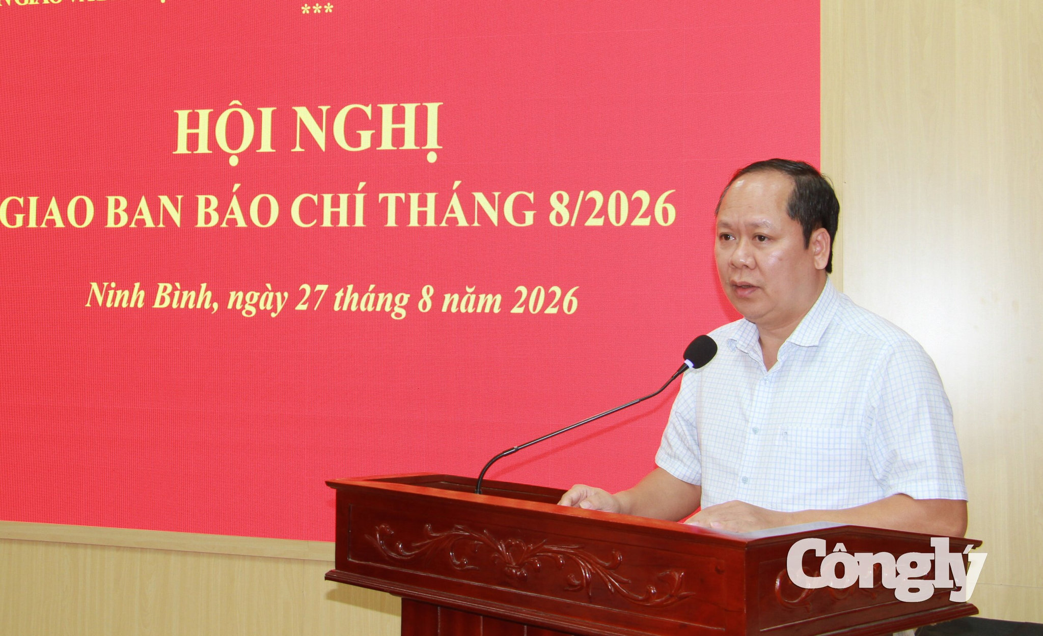 hoi_nghi3.jpg