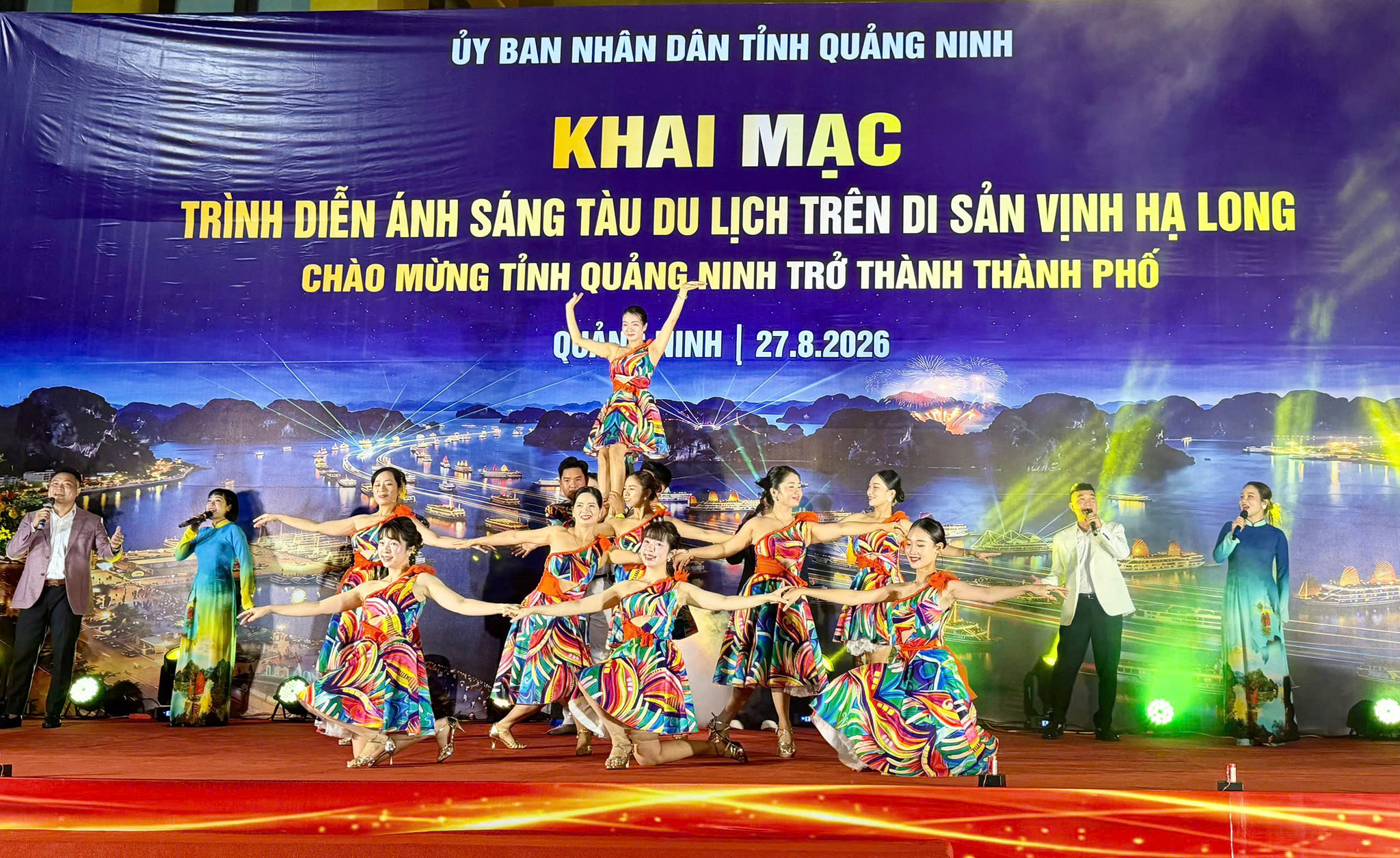 khai mạc 1
