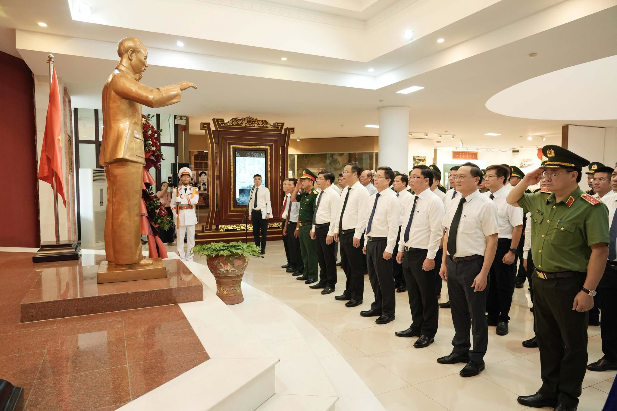 Chủ tịch Hồ Chí Minh (2)