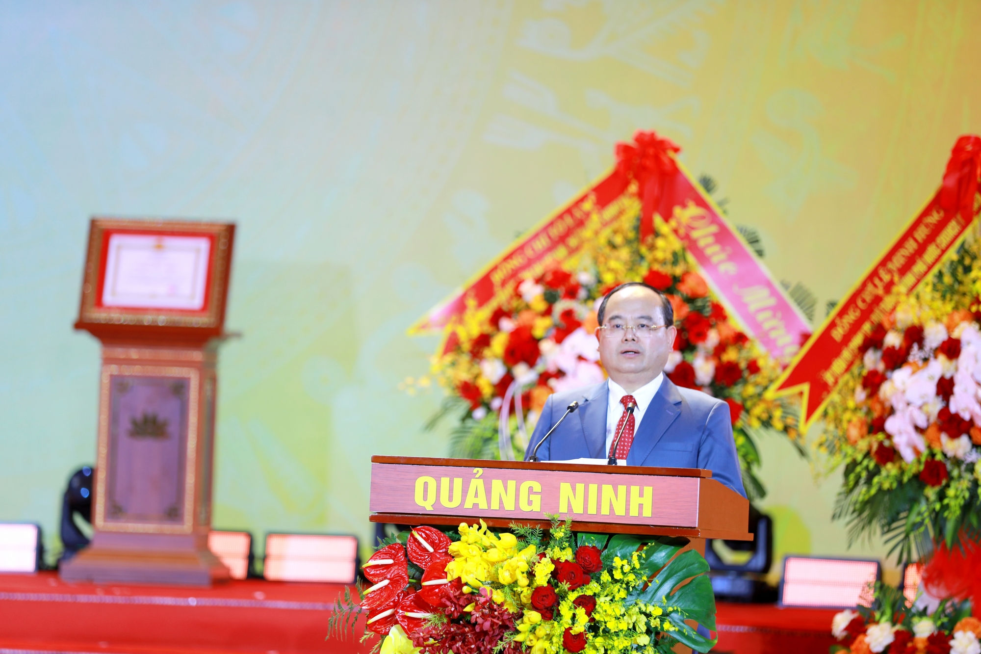 HHBí thư Quản Minh Cường