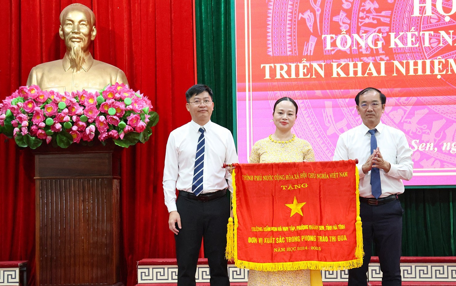 to_chuc_truong_hoc_moi_o_ha_tinh_003.jpg
