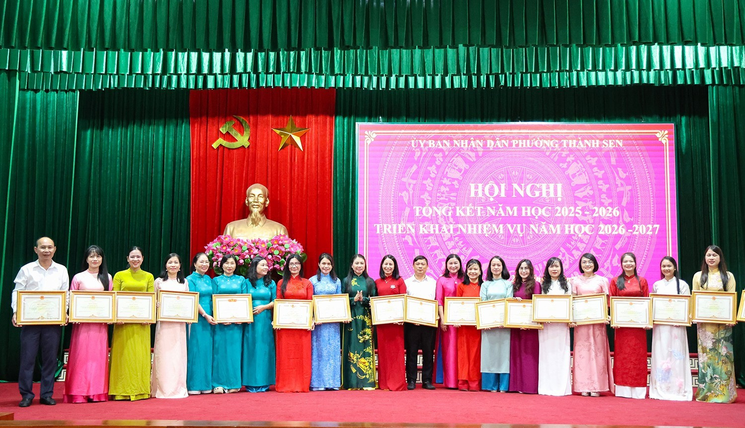 to_chuc_truong_hoc_moi_o_ha_tinh_006.jpg