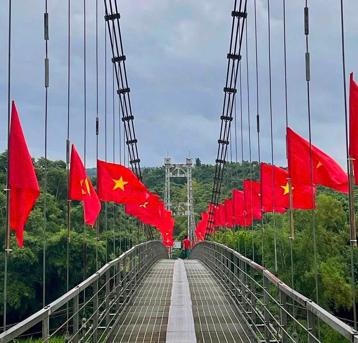 Không khí vui tươi, phấn khởi trên khắp bản, làng vùng cao xứ Thanh