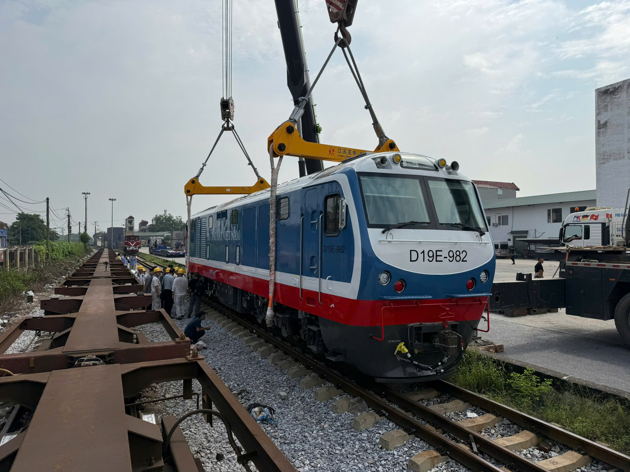 đầu máy xe lửa đường sắt việt nam (2)