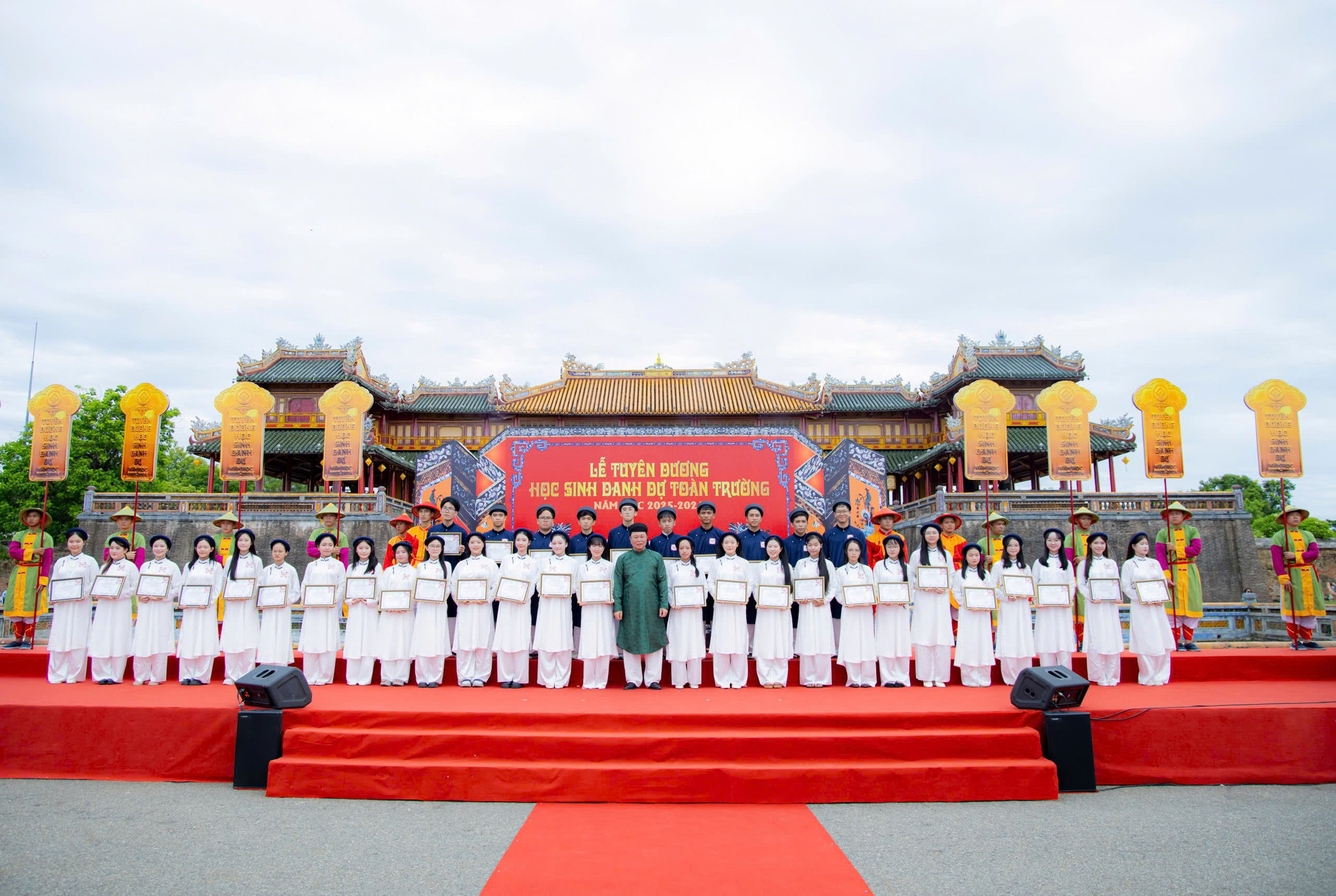 Lễ Truyền Lô tái hiện truyền thống trọng hiền tài (4)