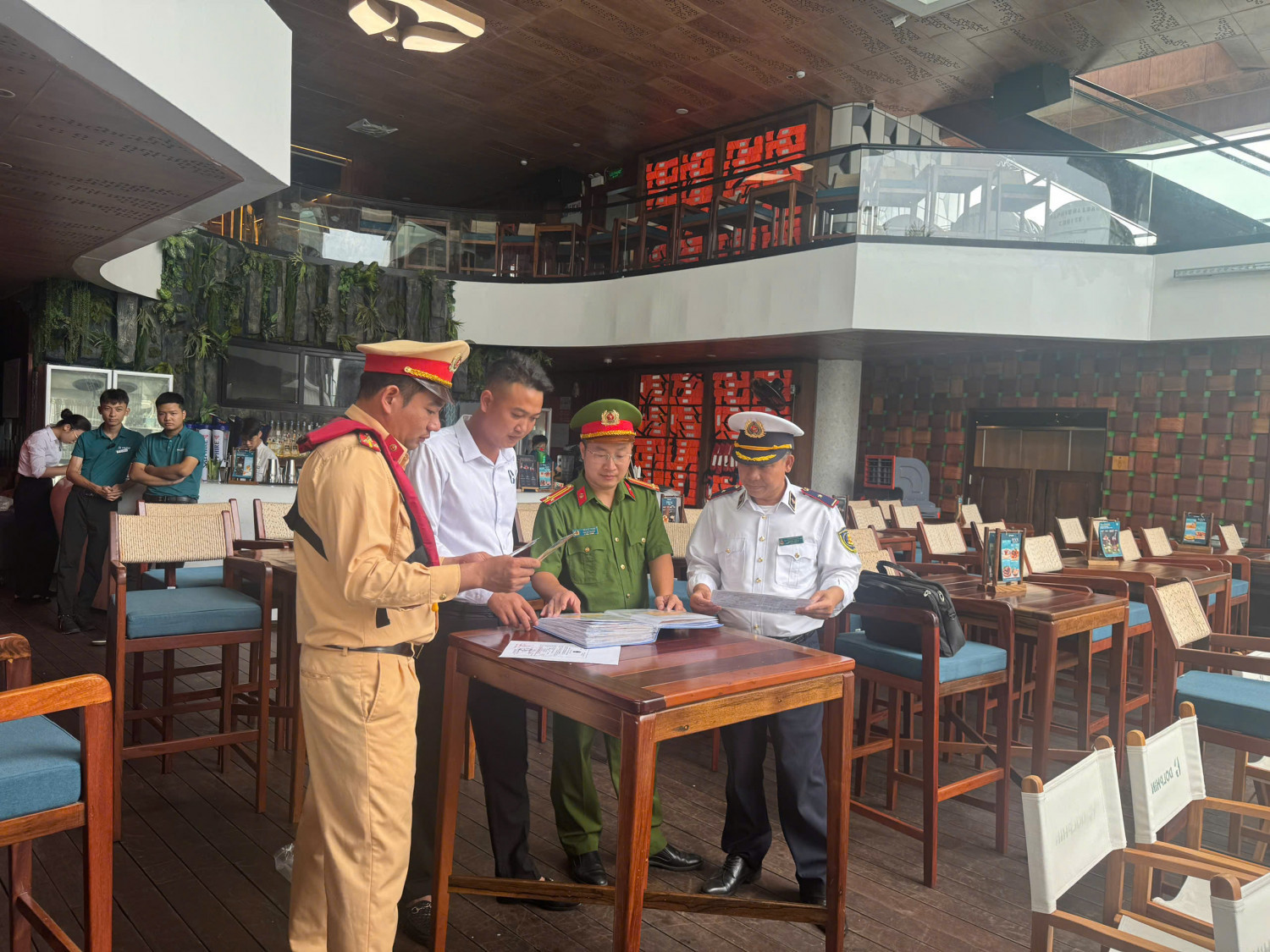 cảnh sát 2