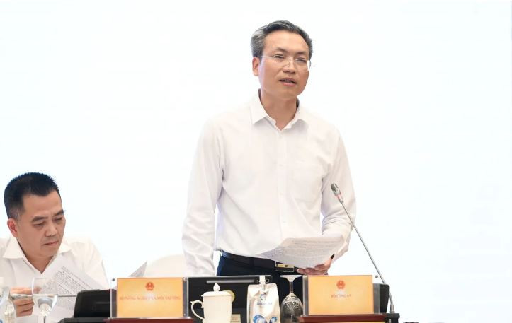 huan-hong-.jpg