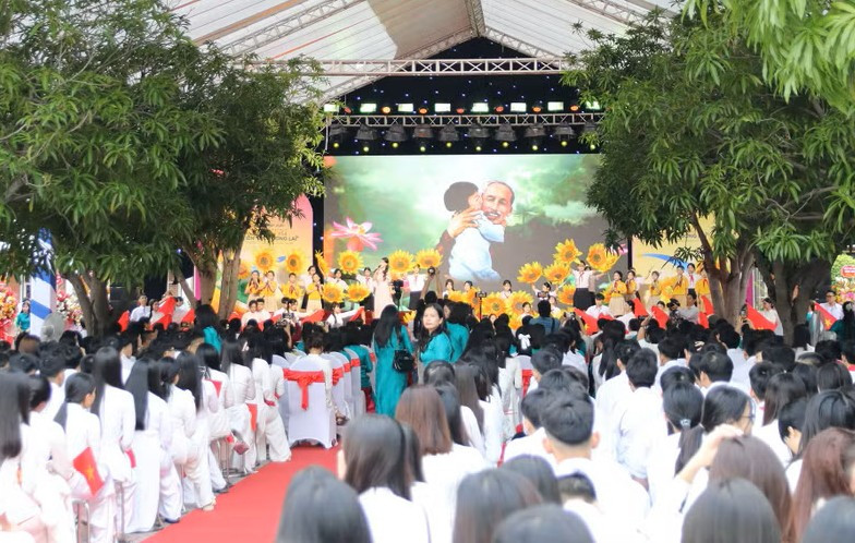 trường phổ thông trần quốc hoàn