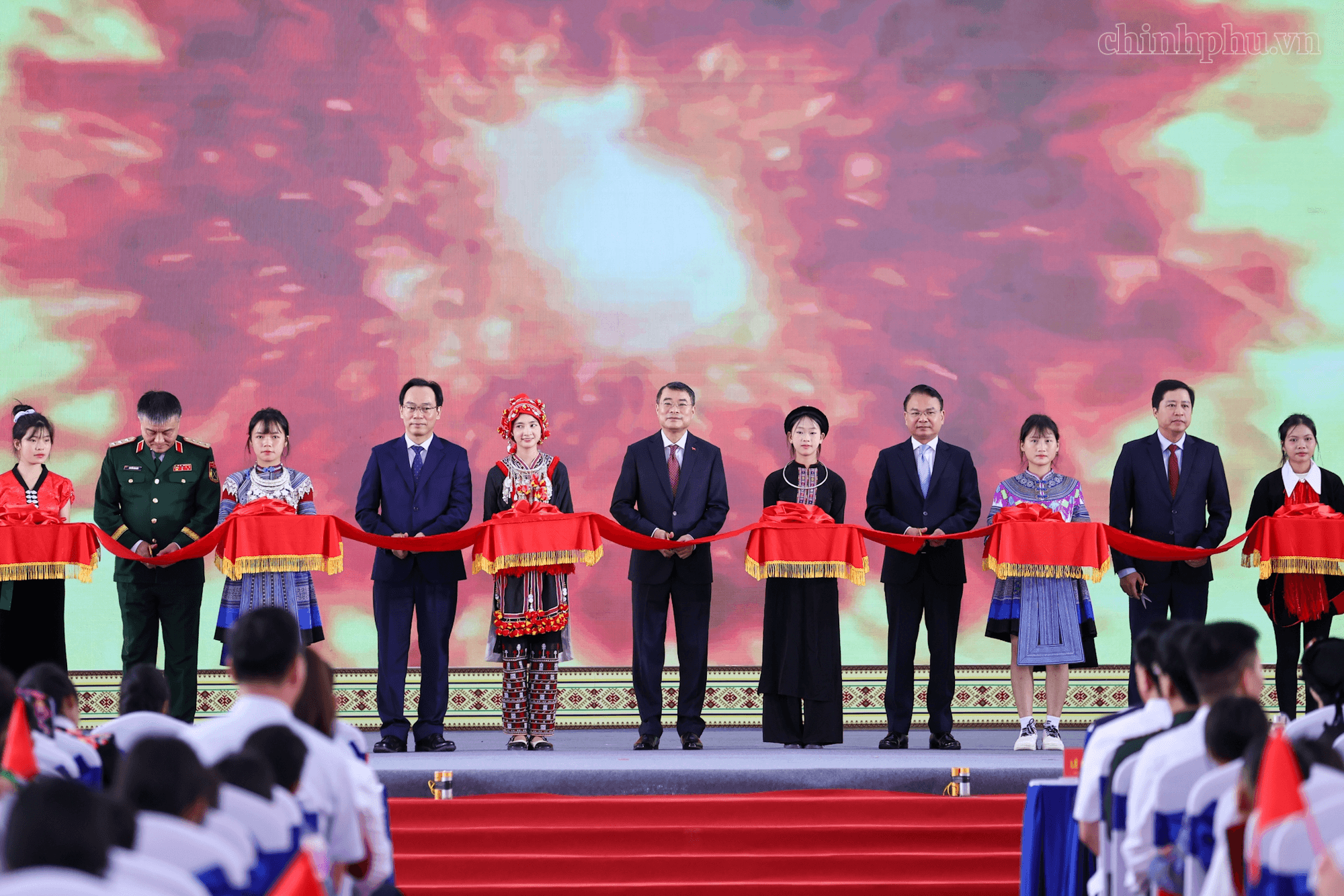 Thủ tướng: Năm học 2026-2027 sẽ mở ra giai đoạn phát triển mới của giáo dục Việt Nam- Ảnh 7.