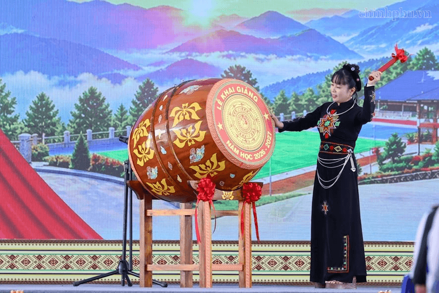 Thủ tướng: Năm học 2026-2027 sẽ mở ra giai đoạn phát triển mới của giáo dục Việt Nam- Ảnh 10.