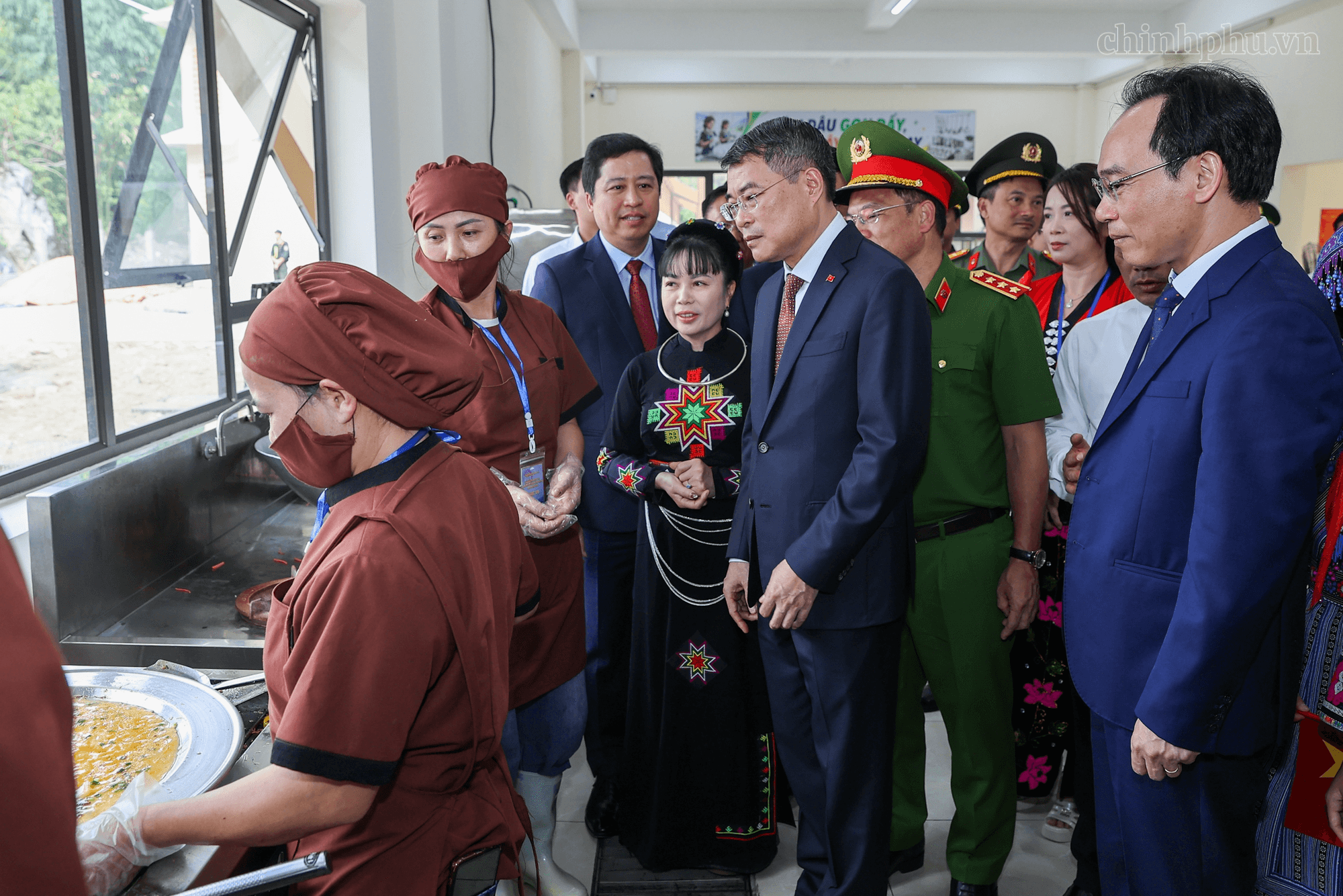 Thủ tướng: Năm học 2026-2027 sẽ mở ra giai đoạn phát triển mới của giáo dục Việt Nam- Ảnh 14.