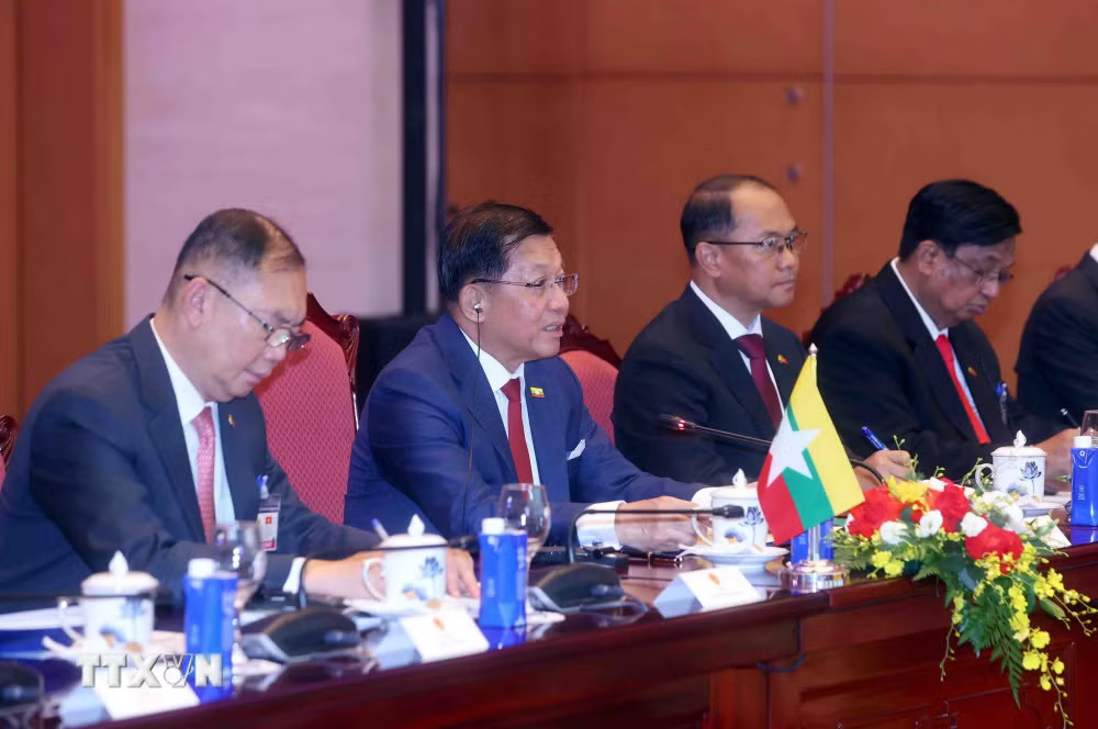 Tổng thống Min Aung Hlaing và thành viên đoàn Myanmar tại cuộc hội đàm với Tổng Bí thư, Chủ tịch nước Tô Lâm. (Ảnh: Phạm Kiên/TTXVN) ttxvn-tong-bi-thu-chu-tich-nuoc-to-lam-hoi-dam-voi-tong-thong-myanmar-min-aung-hlaing-9004494-8.jpg