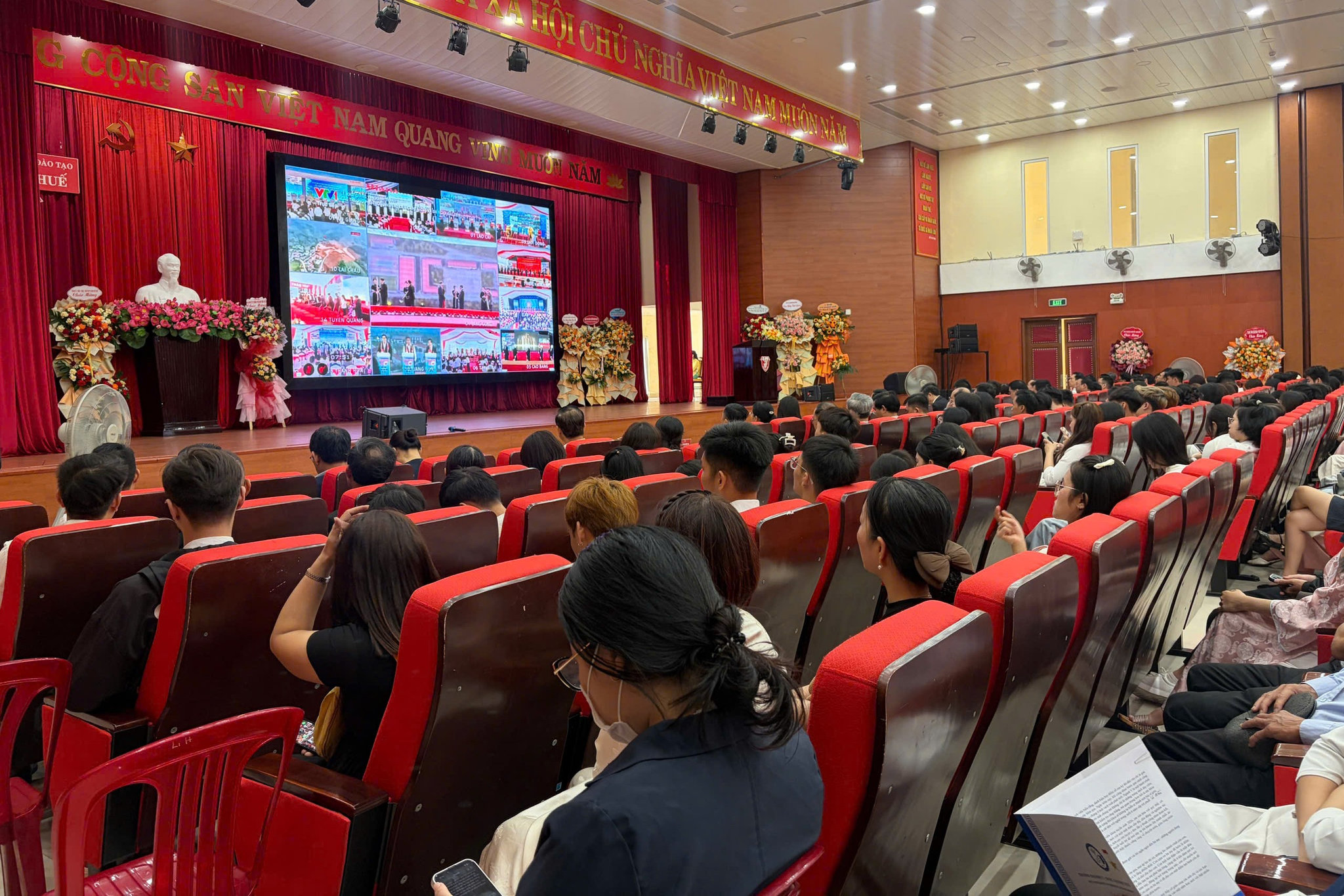 Đại học Huế (2)