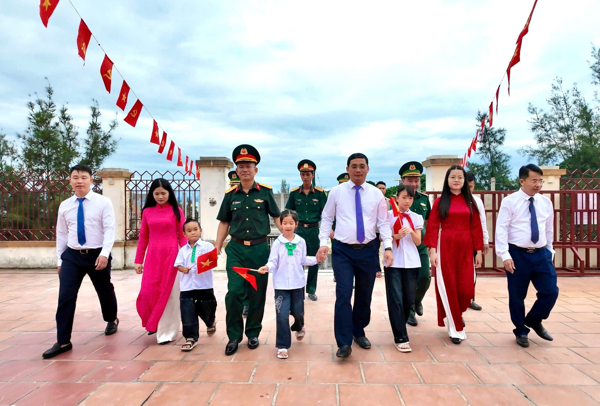 đảo trần 2