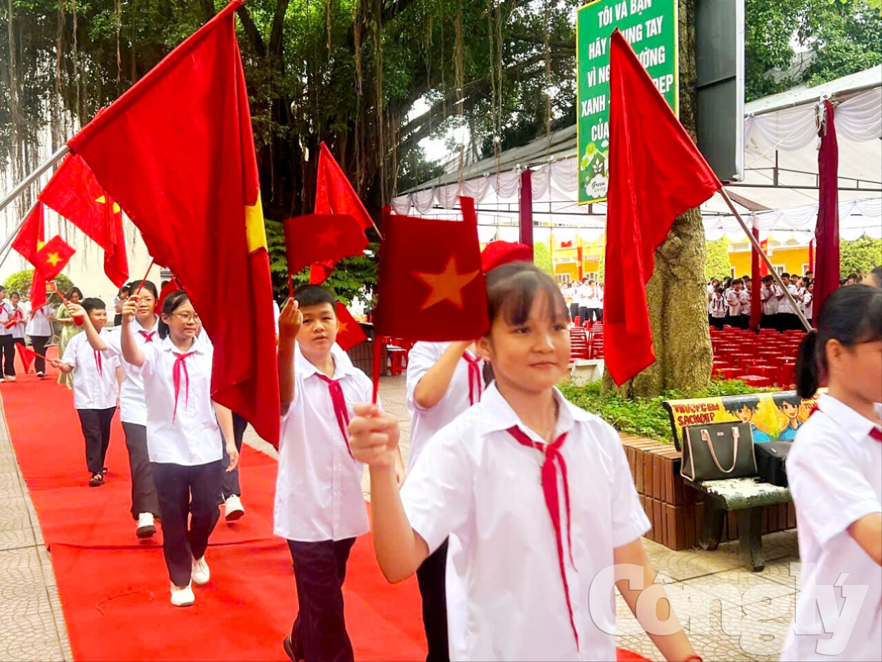 Ngày khai giảng mở đầu năm học mới với quyết tâm nâng cao chất lượng giáo dục tại Thái Nguyên.