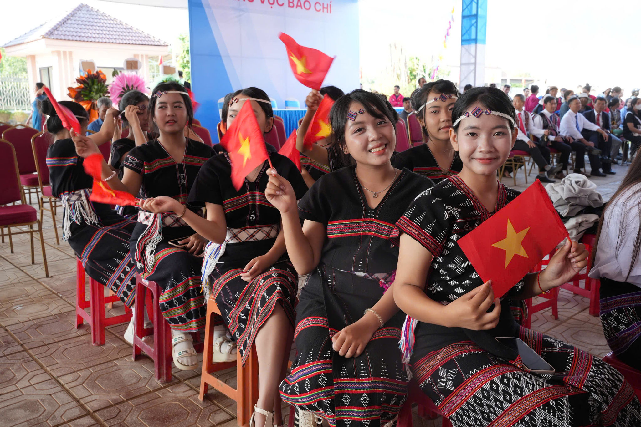 khai giảng (2)