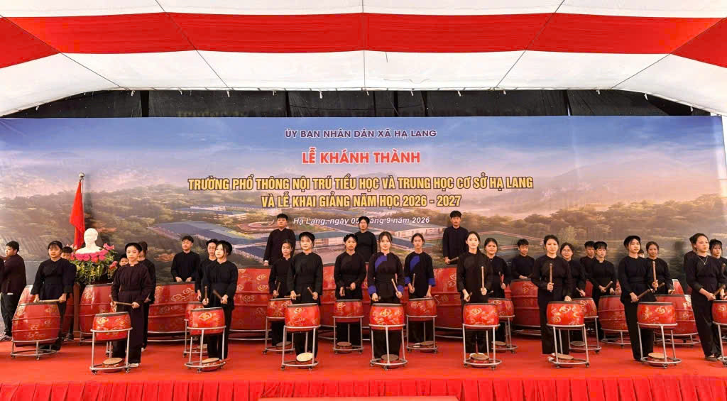 khai giảng cao bằng (4)
