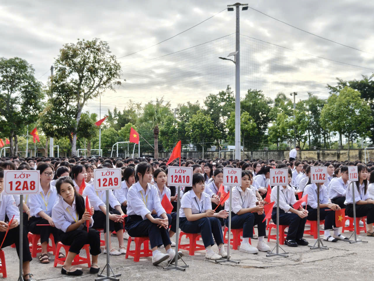 Khai giảng HY