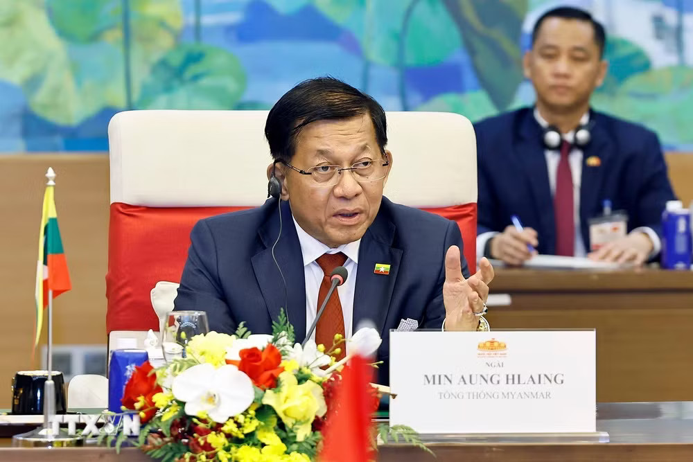 Tổng thống nước Cộng hòa Liên bang Myanmar Min Aung Hlaing phát biểu. (Ảnh: Doãn Tấn/TTXVN) ttxvn-chu-tich-quoc-hoi-tran-thanh-man-hoi-kien-tong-thong-myanmar-9004691.jpg