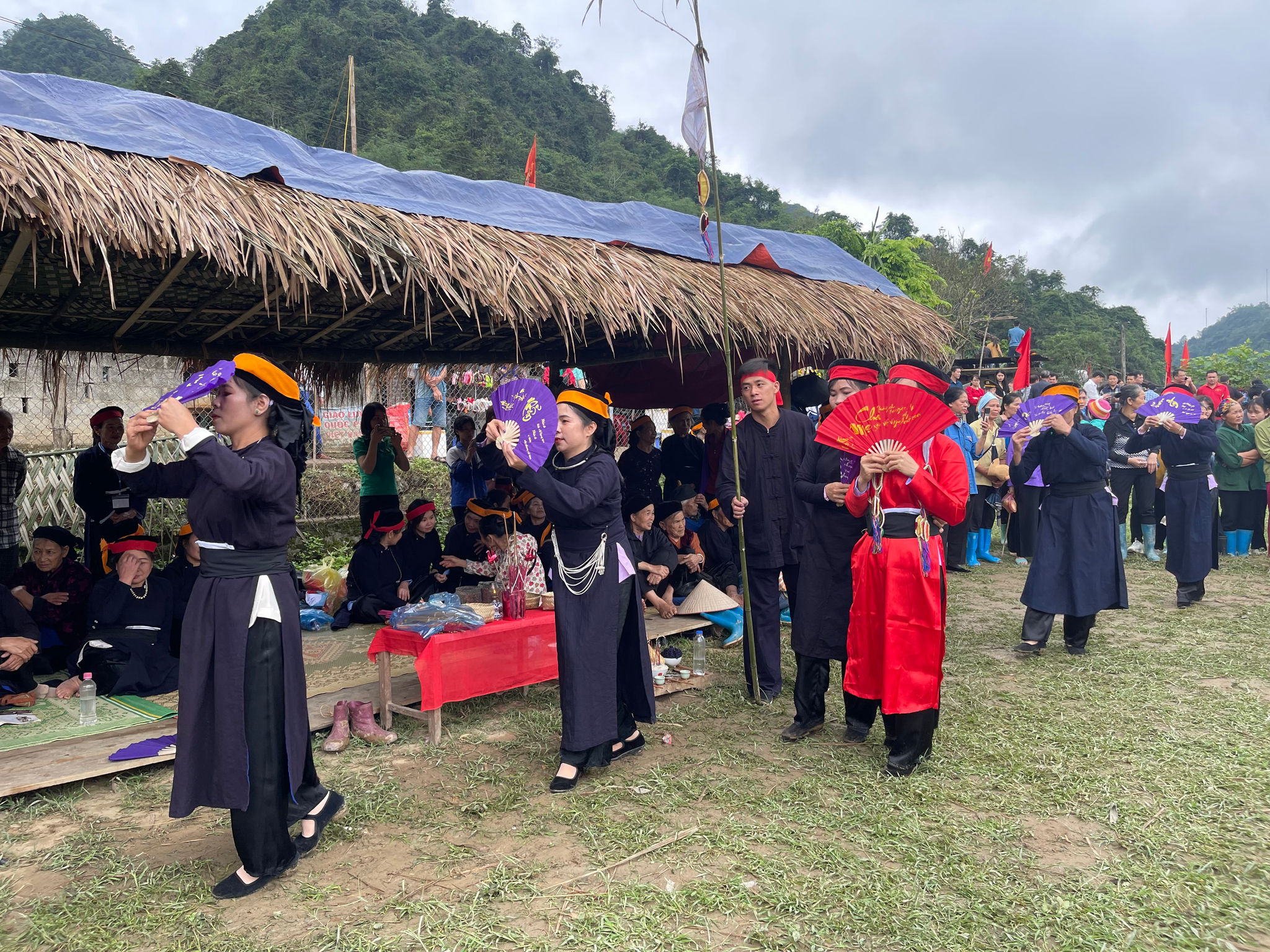 le-hoi-nang-hai-dan-toc-tay-cao-bang-625.jpg