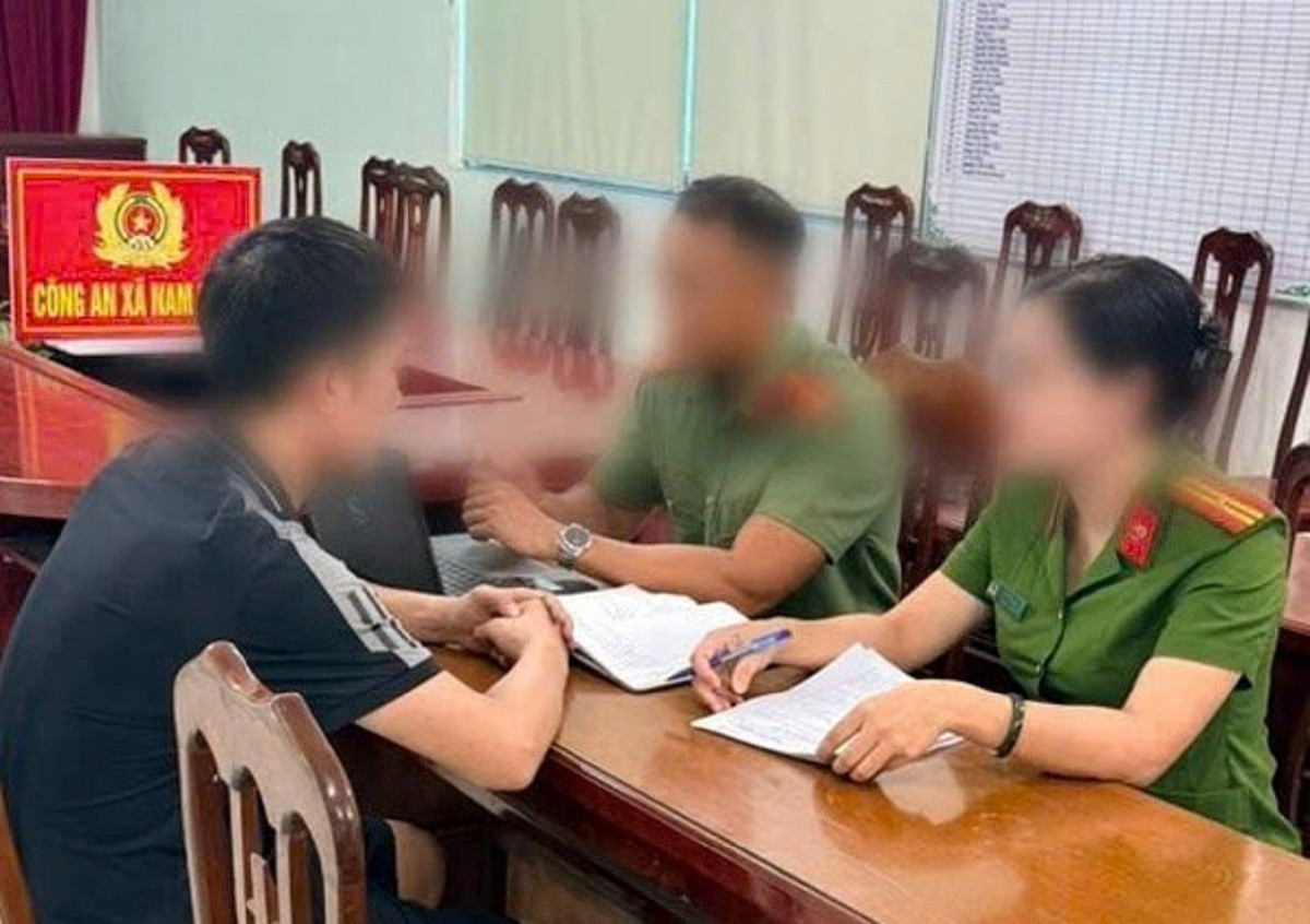 Thông tin sai sự thật