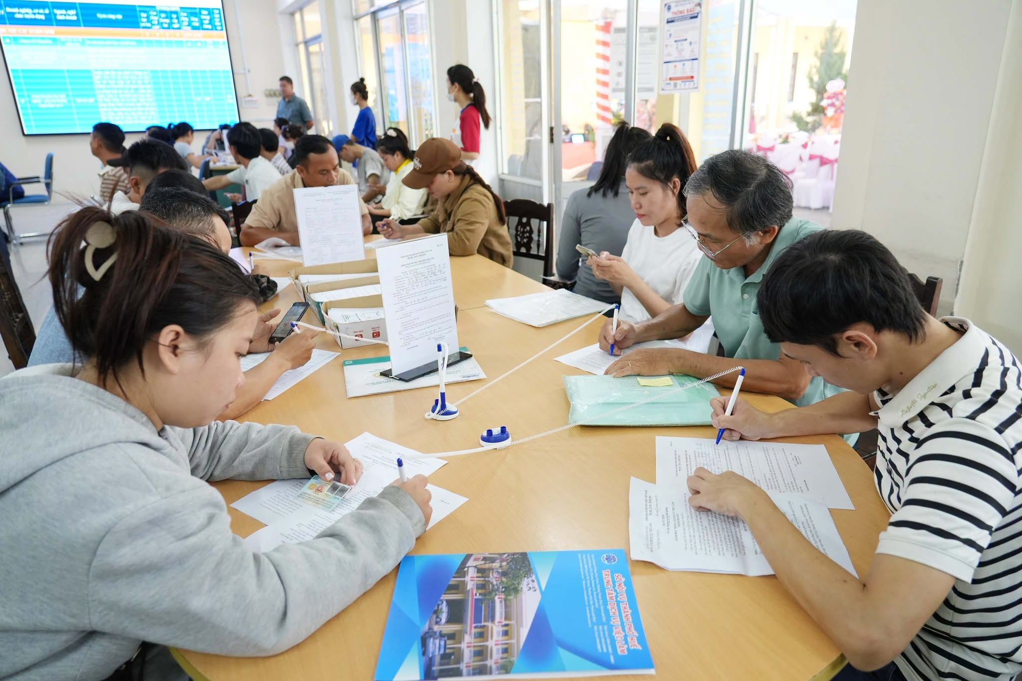 việc làm tháng 9 (2)