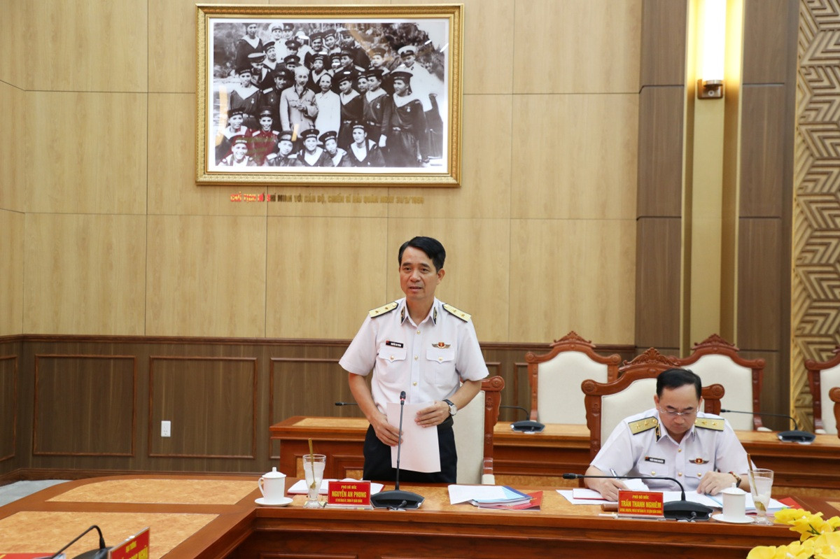 Chính ủy Hải quân