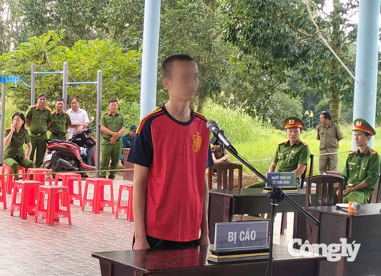 Bị cáo Trần Huỳnh Anh tại phiên tòa