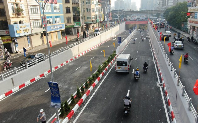 ham-chui-le-van-luong-vanh-dai3.jpg