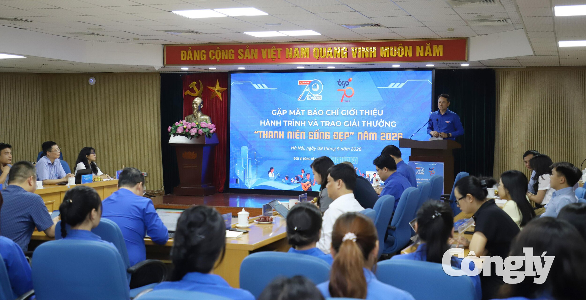 thanhniensongdep2(1).jpg