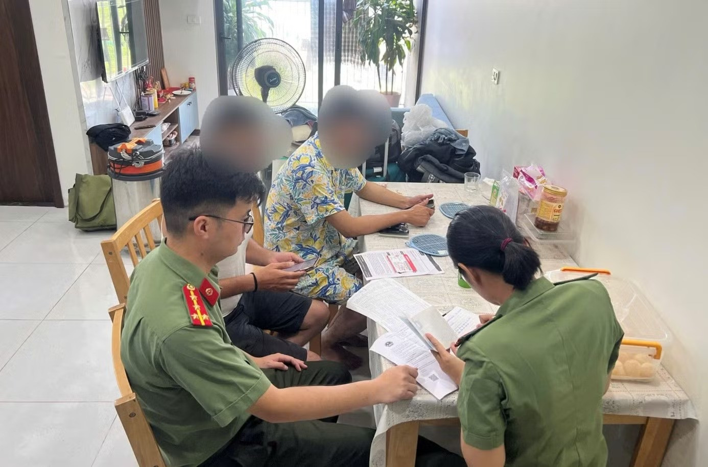 ảnh minh họa cư trú nn
