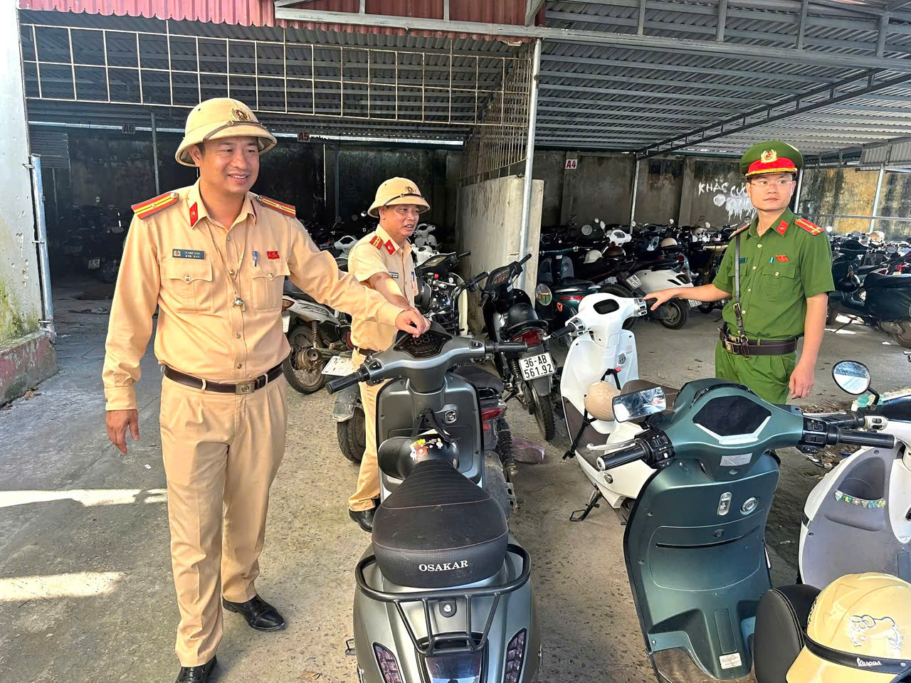 Tuyên truyền, giáo dục cho học sinh tuân thủ an toàn giao thông