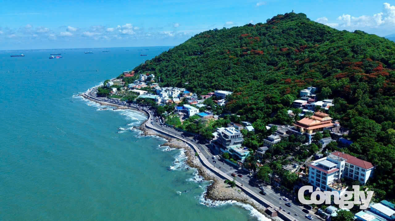 TP.HCM phát huy lợi thế cảng biển và kinh tế biển.