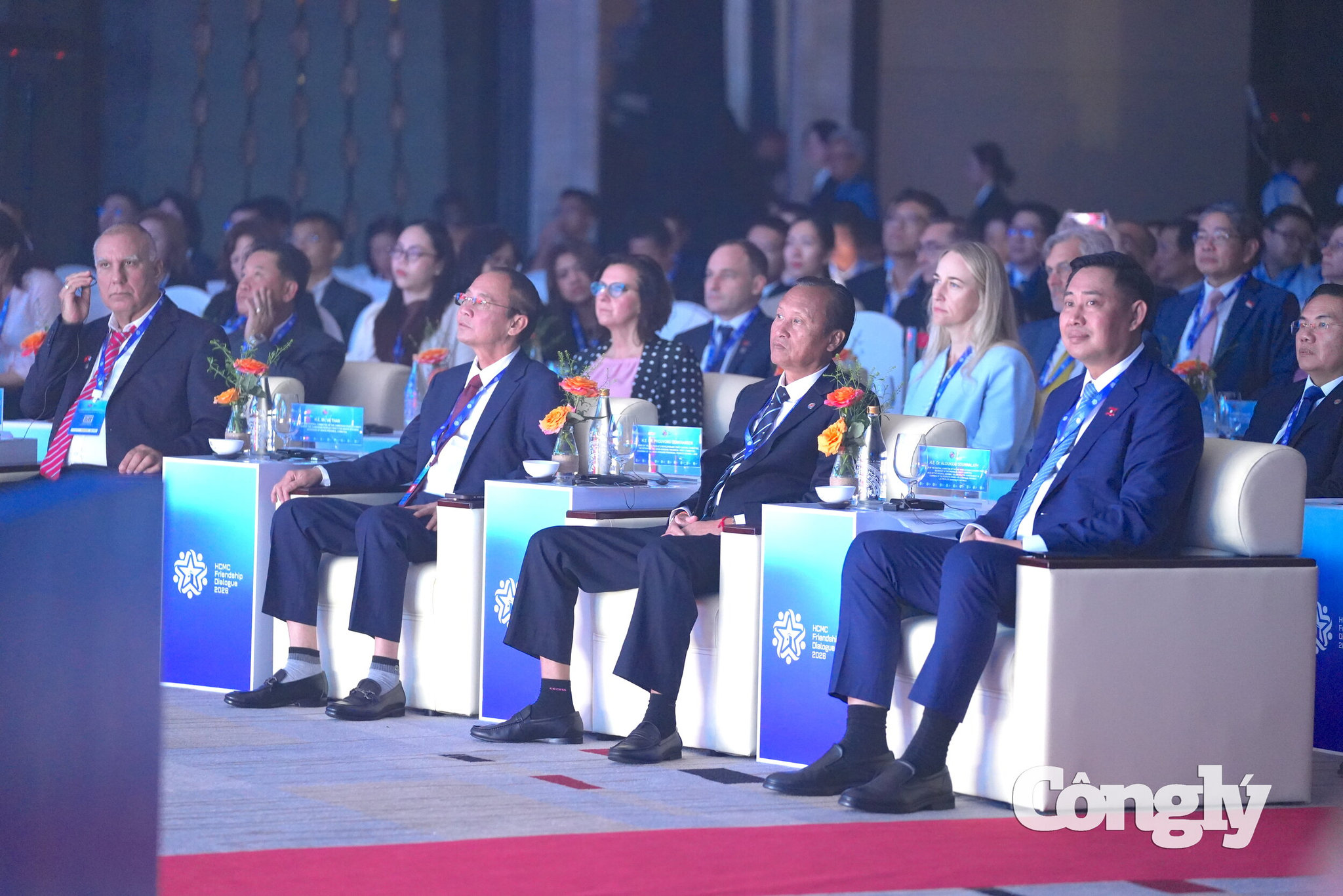 Các đại biểu tham dự 