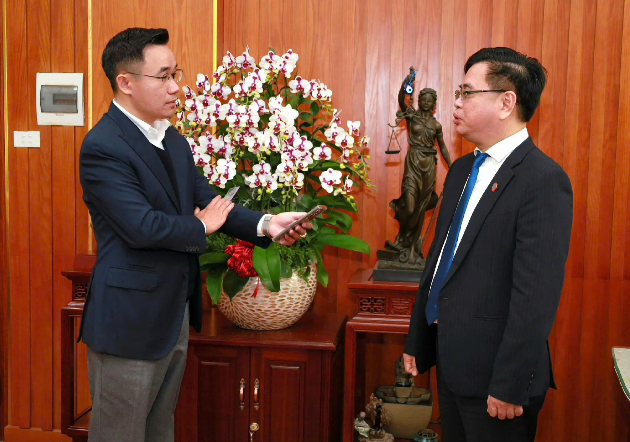Khu vực 2